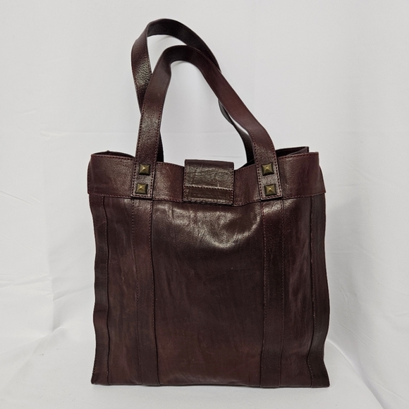 Falor Slide Lock Tote Bag In Burgundy Italian Leather - Picture 2 of 11